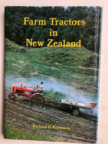 Farm tractors in New Zealand. Harde kaft, Stofomslag (lichte beschikbaar voor biedingen