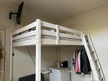 Hoogslaper + matras beschikbaar voor biedingen