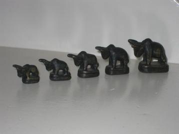 Opium Weight Bull Set 5 Pieces Bronze beschikbaar voor biedingen