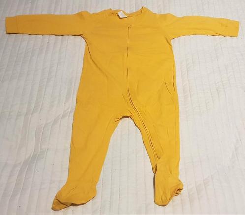 Oker geel pakje met rits baby kleding maat 80 pyjama huispak, Kinderen en Baby's, Babykleding | Maat 80, Gebruikt, Jongetje of Meisje