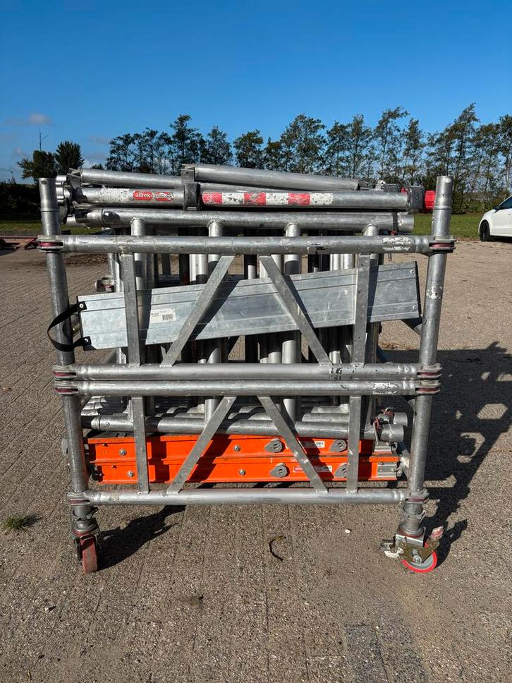 Atrex Mitower Rolsteiger - Steiger, Doe-het-zelf en Verbouw, Steigers, Gebruikt, Rolsteiger of Kamersteiger, 2 tot 5 meter, Ophalen of Verzenden