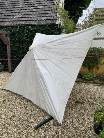 Parasol 3x3 m wit beschikbaar voor biedingen