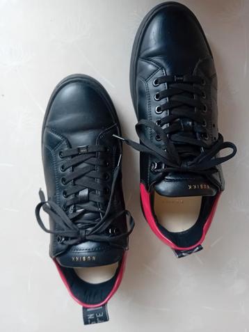 Zwarte leren Nubikk sneakers met rode hiel, maat 41