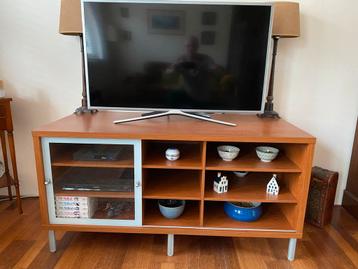 IKEA Teakhouten TV-Meubel beschikbaar voor biedingen