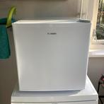 Tomado Mini Vrieskast - 31l. Zo Goed Als Nieuw!, Witgoed en Apparatuur, Minder dan 85 cm, Minder dan 60 cm, Zo goed als nieuw