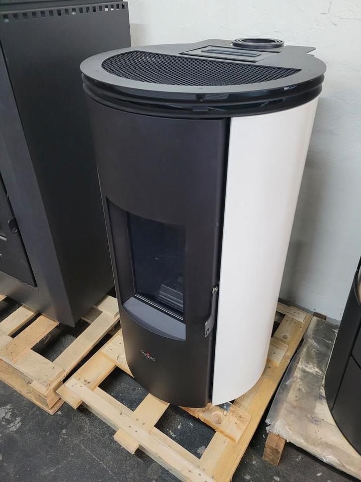Pelletkachel 7 kw 175 m3 pegaso floyd 7.0 nieuw, Huis en Inrichting, Kachels, Nieuw, Vrijstaand, Pelletkachel, Ophalen of Verzenden