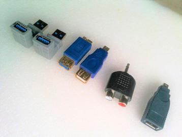 Partij: 60 stuks Adapters: USB3 USB2 Firewire jack RCA beschikbaar voor biedingen