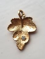 AVON Hanger. Goldplated. Blad met kristallen steentjes, Sieraden, Tassen en Uiterlijk, Overige materialen, Nieuw, Ophalen of Verzenden