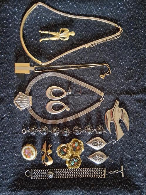 Mooie partij vintage sieraden in 1 koop, Sieraden, Tassen en Uiterlijk, Kettingen, Gebruikt, Overige materialen, Ophalen of Verzenden
