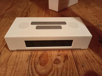Radio met klok en alarm (nieuw) beschikbaar voor biedingen