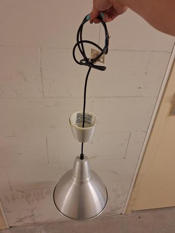 Metalen hanglamp IKEA beschikbaar voor biedingen