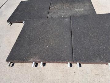 rubber tegels 50 x 50 x 4cm speelplaats tuin terras pen/gat beschikbaar voor biedingen