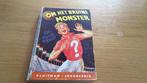 Om het bruine monster - P. Nierop, Boeken, Gelezen, Ophalen of Verzenden