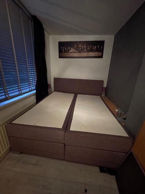 Eastborn boxspring bruin 180-200, Huis en Inrichting, Slaapkamer | Boxsprings, Gebruikt, 180 cm, 200 cm, Tweepersoons, Bruin, Ophalen