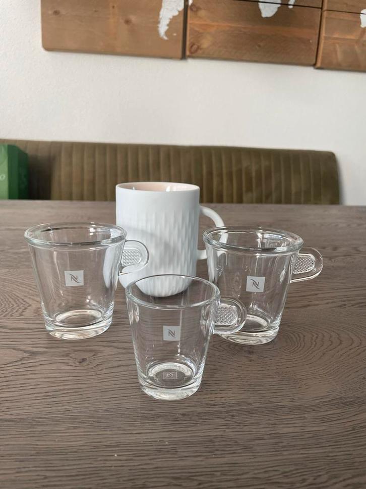Nespresso Kopjes en Mok - Set van 4, Huis en Inrichting, Keuken | Servies, Nieuw, Kop(pen) en/of Schotel(s), Effen, Glas, Ophalen of Verzenden
