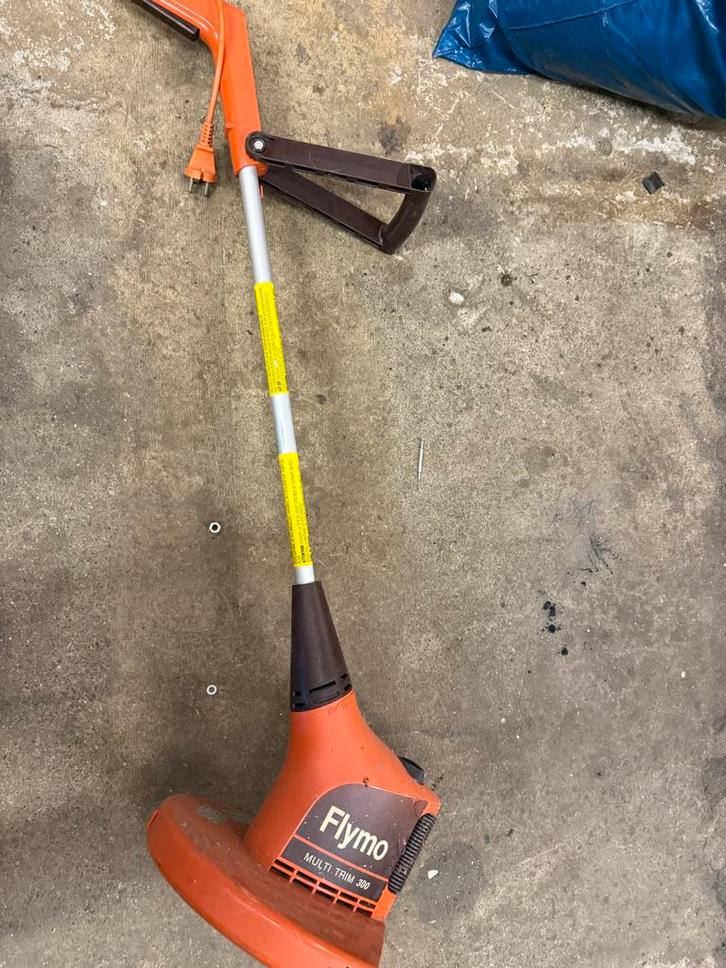 Flymo Multi Trim 300 Grastrimmer, Tuin en Terras, Grastrimmers, Gebruikt, Elektrisch, 10 tot 30 cm, Ophalen