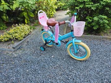 Supersuper kinderfiets met poppenzitje beschikbaar voor biedingen