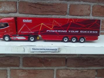 WSI  Daf  XG+  4 x 2 + Box  Trailer  van  Daf  Trucks. beschikbaar voor biedingen