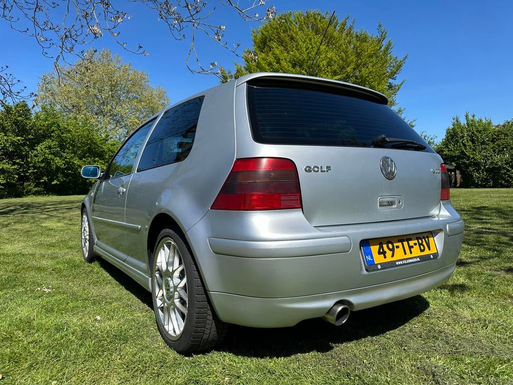 Volkswagen Golf 1.8 132KW 2002 Grijs 25 jahre jubi, Auto's, Voorwielaandrijving, Stof, Zwart, 4 cilinders