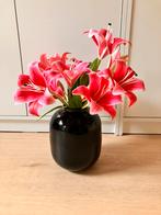 Zwarte vaas - roze kunstbloemen, 5 takken, 2 bloemen per tak, Ophalen of Verzenden, Zo goed als nieuw, Binnen