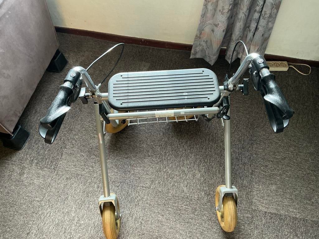 2 rollators, Ophalen of Verzenden, Zo goed als nieuw