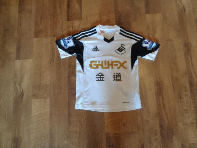 SWANSEA CITY shirt maat 116 (Thuisshirt 2013-20-14), Sport en Fitness, Voetbal, Maat XS of kleiner, Verzenden, Zo goed als nieuw