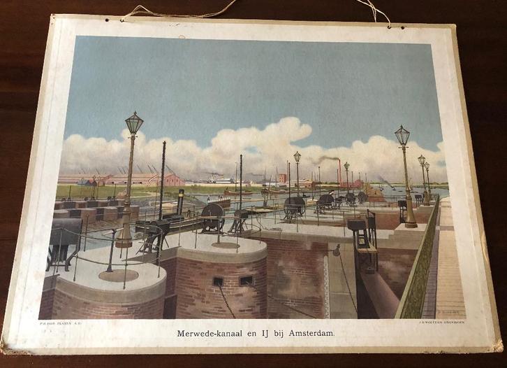 Schoolplaat Merwede-kanaal en IJ bij Amsterdam Wolters, Antiek en Kunst, Antiek | Schoolplaten, Stad- en Dorpsgezichten, Ophalen