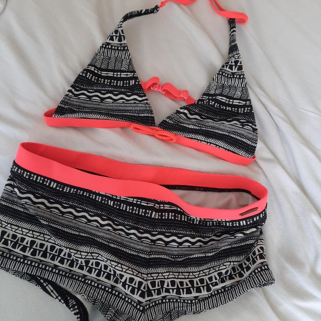 Bikini 176 protest, Kinderen en Baby's, Kinderkleding | Maat 176, Verzenden, Gebruikt, Meisje, Sport- of Zwemkleding