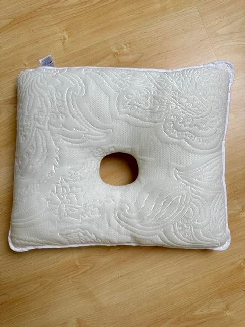 Chondrodermatitis kussen met ooruitsparing, Verzenden, Zo goed als nieuw