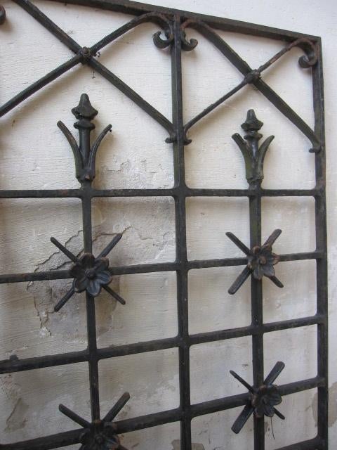 104 x 60,7 cm Stoer antiek ijzeren deurrooster, Ophalen