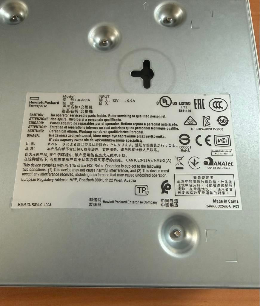 Aruba Instant On 1930 Switch (JL680A) - 8-poorts Gigabit, Computers en Software, Netwerk switches, Ophalen of Verzenden, Zo goed als nieuw