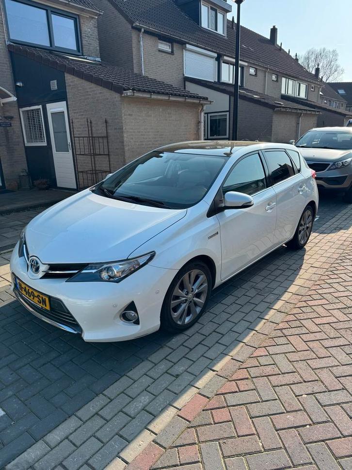 Toyota Auris 1.8 Full Hybrid 5DR CVT 2013 Wit, Auto's, Toyota, Particulier, Auris, ABS, Achteruitrijcamera, Airbags, Airconditioning