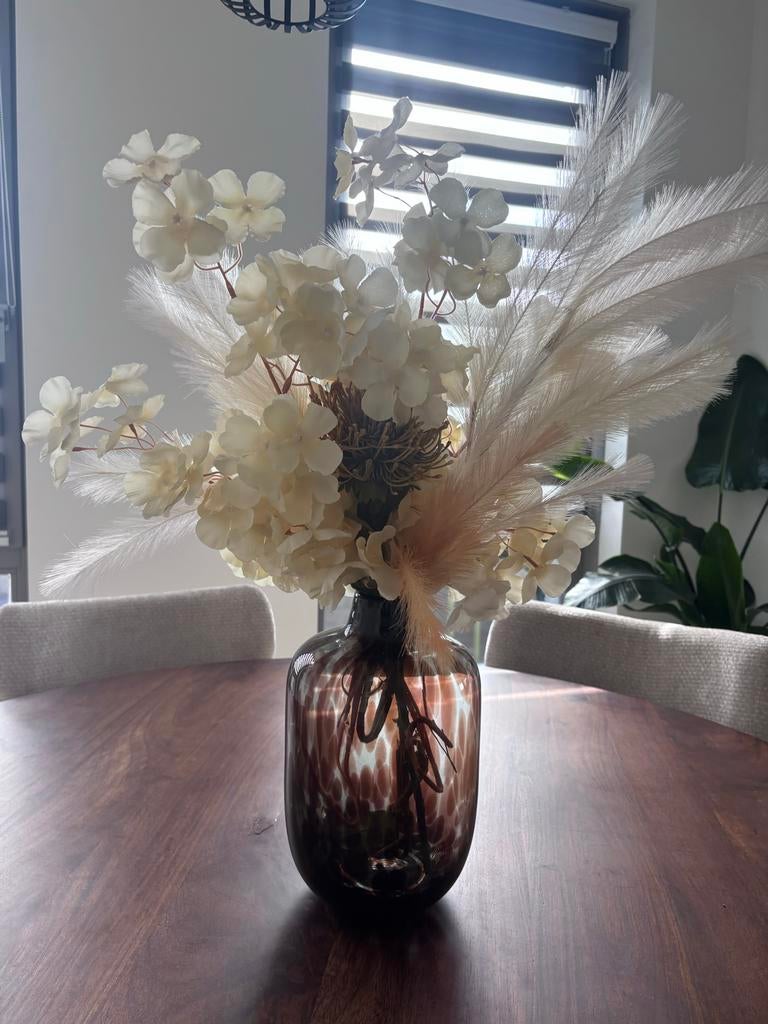 Mooie vaas met bloemstukken - Ophalen in HHW, Ophalen of Verzenden, Zo goed als nieuw