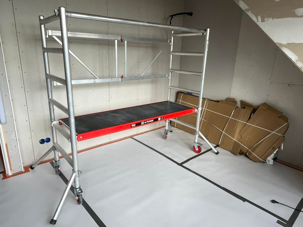 Te huur, kamersteiger, Doe-het-zelf en Verbouw, Steigers, Ophalen, Zo goed als nieuw, Rolsteiger of Kamersteiger, 5 meter of hoger