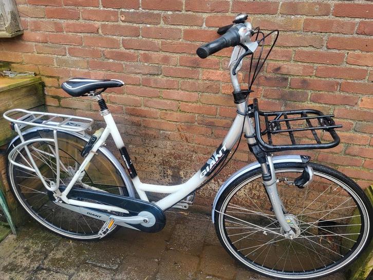 Zgan luxe Giant Metro CS1 Nexus3-naafdynamo etc 57cm ZGAN!, Fietsen en Brommers, Fietsen | Dames | Damesfietsen, Zo goed als nieuw