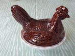 Decoratieve keramieken kip met eierschaal en theepot, Ophalen of Verzenden, Gebruikt