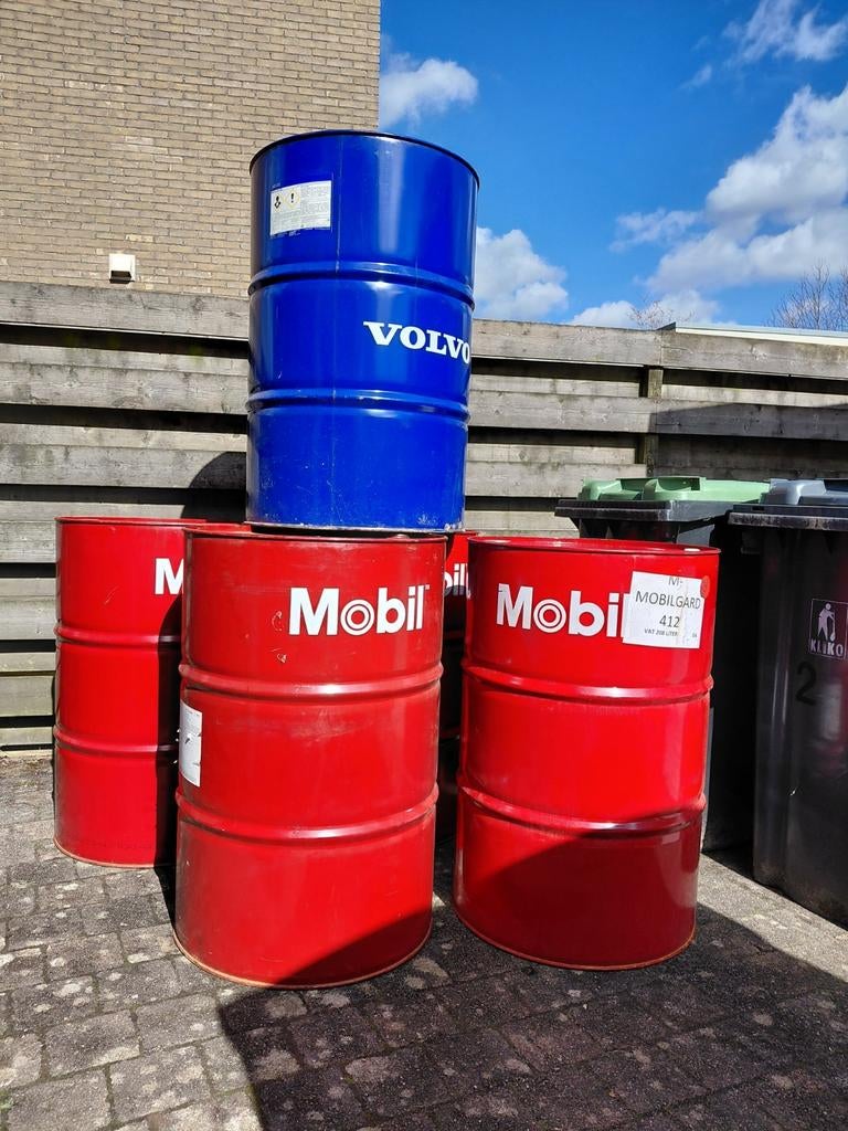 Olievaten 207 liter. Leuke dingen van te maken., Ophalen, Gebruikt, Vuurton