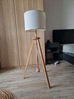 Woonkamer lamp met witte stofkap, Huis en Inrichting, Lampen | Vloerlampen, Ophalen, Zo goed als nieuw, Stof