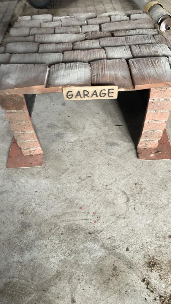 Robotmaaier garage huisje hondenhokje, Tuin en Terras, Robotmaaiers, Ophalen, Zo goed als nieuw