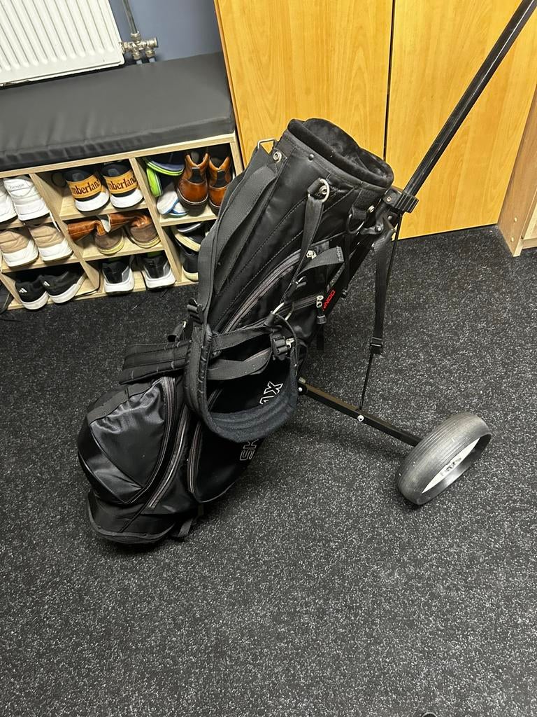 Golftas met kar, Sport en Fitness, Golf, Ophalen, Zo goed als nieuw, Golfkar