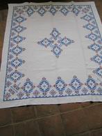 vintage handgeborduurd tafelkleed nr QQ 972, Huis en Inrichting, Verzenden, Zo goed als nieuw, Rechthoek, Binnen
