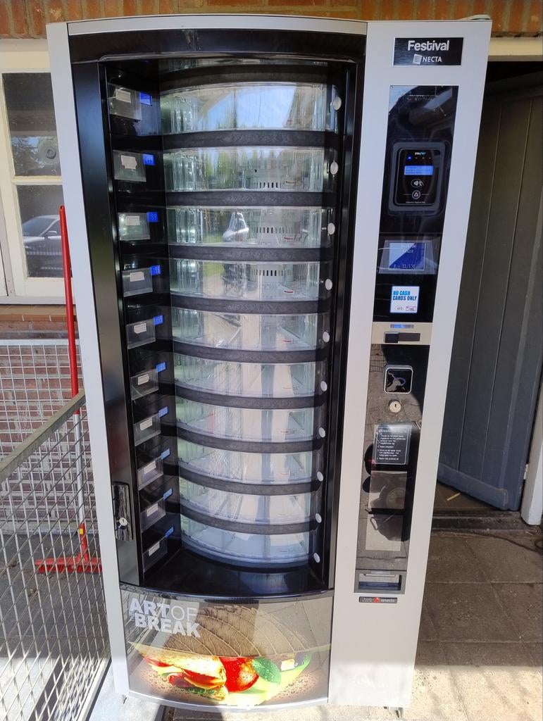 Eierautomaat / aardbeien automaat / kaas boerderij automaat, Ophalen