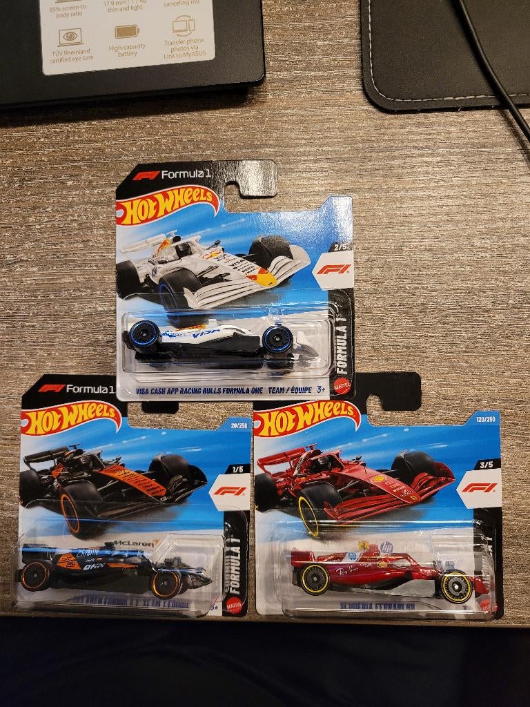 hot wheels f1 modellen nieuw ferrari, mclaren, racing bulls, Hobby en Vrije tijd, Modelauto's | Overige schalen, Ophalen of Verzenden
