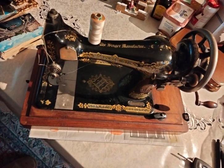 Oude Singer Naaimachine - Werkend, Antiek en Kunst, Antiek | Naaimachines, Ophalen