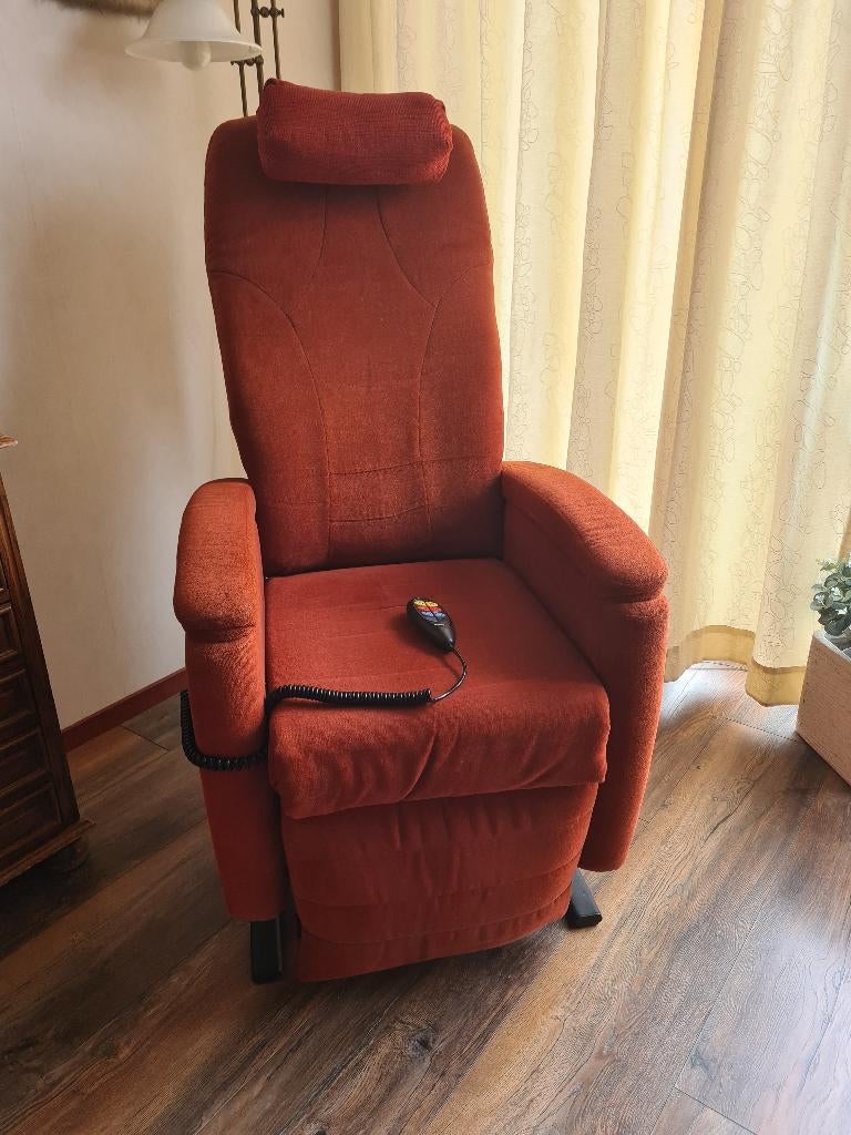 ! Fitform sta-op stoel. Model Vario 570. Nieuwe bediening., Minder dan 75 cm, Overige materialen, Ophalen of Verzenden, Zo goed als nieuw