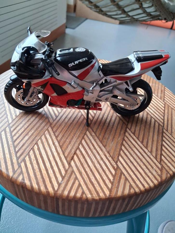 Transformer Motorfiets Speelgoed - Robot Actiefiguur, Verzamelen, Transformers, Zo goed als nieuw, Overige generaties, Overige rassen