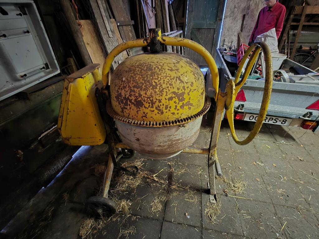 Betonmolen, Doe-het-zelf en Verbouw, Betonmolens, Ophalen, Gebruikt