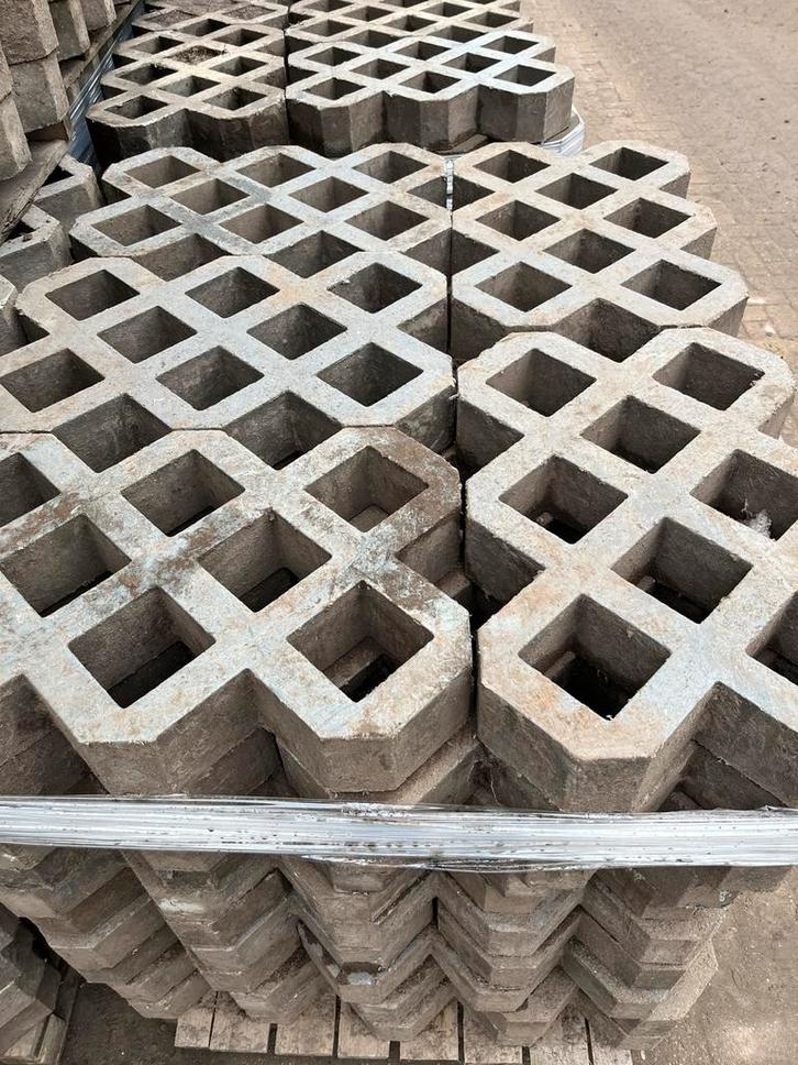 Kunststof grastegels 60/40 cm, Tuin en Terras, Tegels en Klinkers, Gebruikt, Overige typen, Beton, 10 m² of meer, Ophalen of Verzenden
