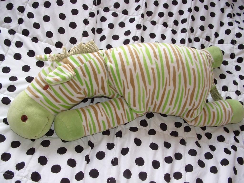 HAPPY HORSE ZEBRA ZITA NR3 VELOURS WIT MET GROENE EN, Kinderen en Baby's, Speelgoed | Knuffels en Pluche, Ophalen of Verzenden