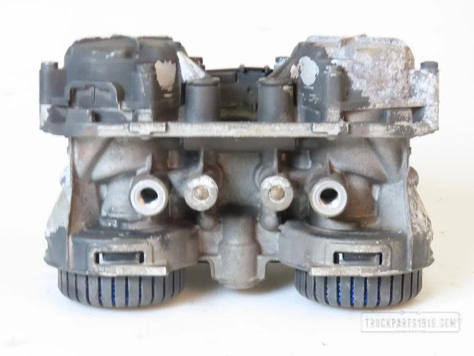 Mercedes-Benz Brake System Achteras modulator MP4, Ophalen, Gebruikt